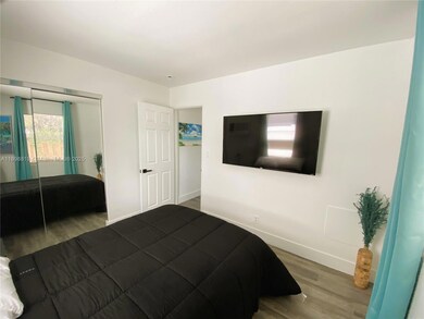 3208 Canal Dr unit 4, Pompano Beach, FL 33062 - photo 2