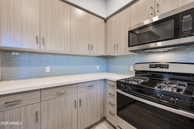 7-1027W5S-TFA-3BL-07 08 12 13 17 18-ocup