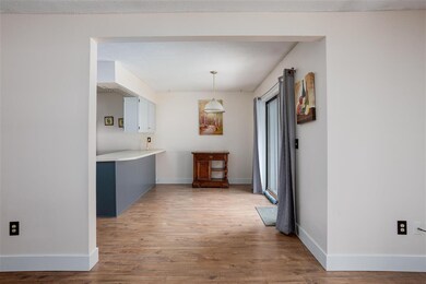 61 Twin Oaks Terrace, South Burlington, VT 05403 - photo 4