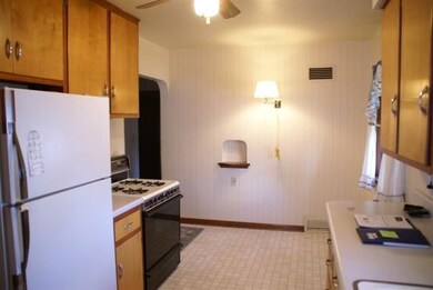 1728 N Pine St, Davenport, IA 52804 - photo 7