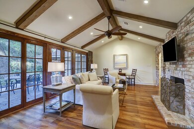 10022 Candlewood Dr, Houston, TX 77042 - photo 6