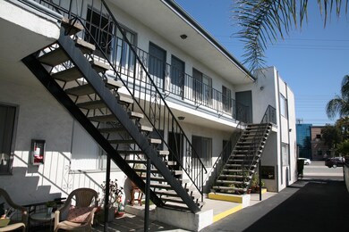 4848 St Charles Place, Los Angeles, CA 90019 - photo 5