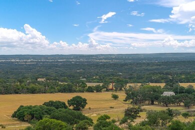 2334 Pfiester Rd unit 2, Fredericksburg, TX 78624 - photo 6