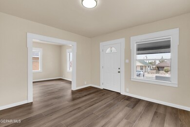 2721 Sacramento Ave, El Paso, TX 79930 - photo 4