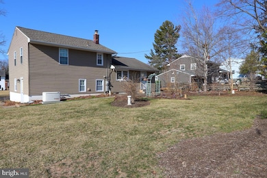 135 Harding Rd, Southampton, PA 18966 - photo 4