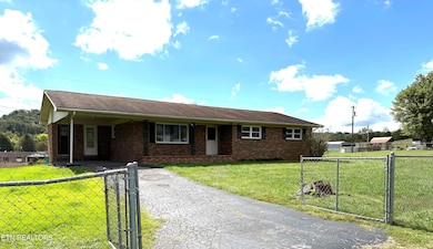 161 Gardenia Dr, Ewing, VA 24248 - photo 4