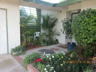 The sitting area in the middle is the perfect plac