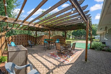 1104 S 14th Ave W, Newton, IA 50208 - photo 4