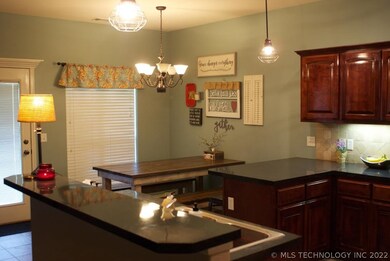 1316 E Boston St, Broken Arrow, OK 74012 - photo 7