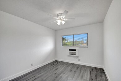510 Lake Shore Dr unit 20, West Palm Beach, FL 33403 - photo 4
