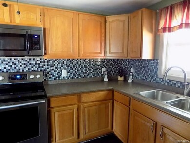 2721 Homeyer Rd, North Tonawanda, NY 14120 - photo 2