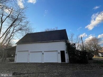 2535 W Walnut St, Colmar, PA 18915 - photo 4