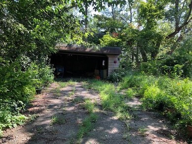 3414 Beechwood Ave, Cleveland, OH 44118 - photo 4