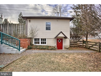 69 Walnut St, Mohnton, PA 19540 - photo 4