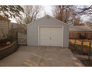Parking Lot/Garage.