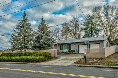 2188 E McAndrews Rd, Medford, OR 97504 - photo 5