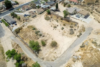 16662 1st St unit 1, 2, 3, 4, 5, and 6, Victorville, CA 92395 - photo 7