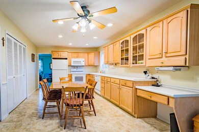 3109 W Twickingham Dr, Muncie, IN 47304 - photo 4