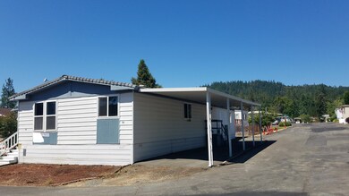 2325 NW Highland Ave unit SPC 52, Grants Pass, OR 97526 - photo 2