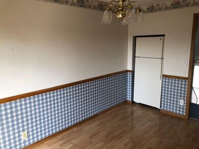 2705 Matthew Dr SW, Cedar Rapids, IA 52404 - photo 5