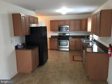 193 W Harmony Dr, Pottstown, PA 19464 - photo 7