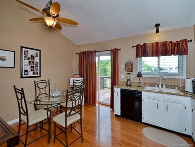 2 Apple Blossom Ln, Hendersonville, NC 28792 - photo 7