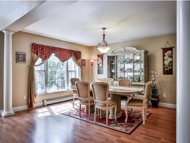 Entry into Living/Dining area.