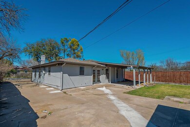 301 Bennie Ln, Grand Prairie, TX 75051 - photo 7