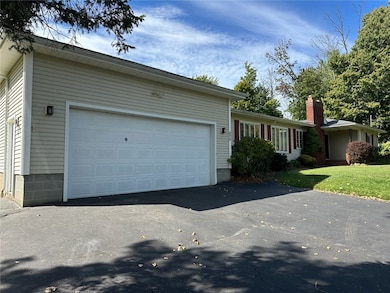 675 Maple Dr, Webster, NY 14580 - photo 2