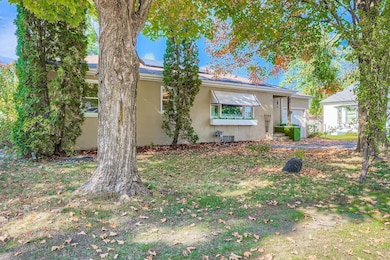 308 Pershing Ave N, New Prague, MN 56071 - photo 2