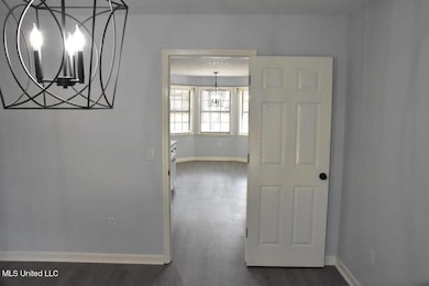 Dining entry