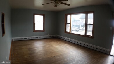 395 W Queen St, Chambersburg, PA 17201 - photo 5