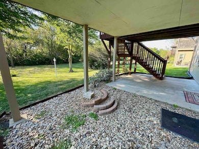 4039 SW Stonybrook Dr, Topeka, KS 66610 - photo 5