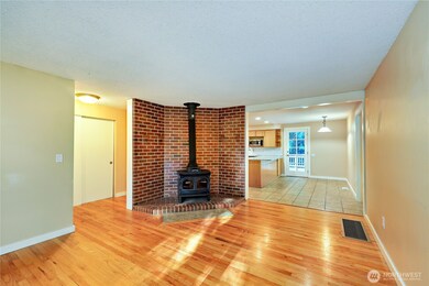 5492 NE Laura Ct, Poulsbo, WA 98370 - photo 3