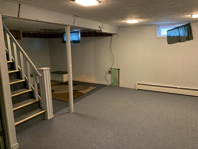 96 Kirk Dr, Springfield, MA 01109 - photo 6