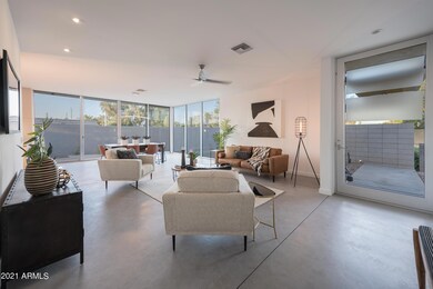 Family room_2