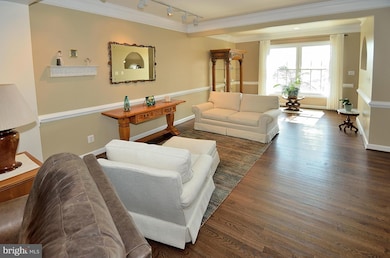 386 Myrtle Place, Occoquan, VA 22125 - photo 3