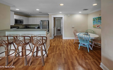kitchen and breakfast area