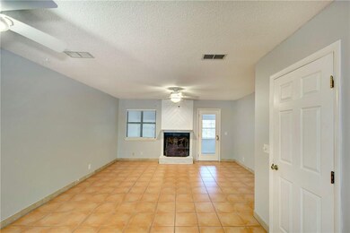 wonderful light and bright townhouse close to the