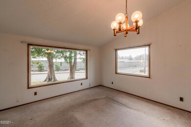 1831 SE 8th St, Lincoln City, OR 97367 - photo 4