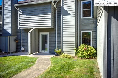 165 Meadow Ridge Rd unit 5, Boone, NC 28607 - photo 2