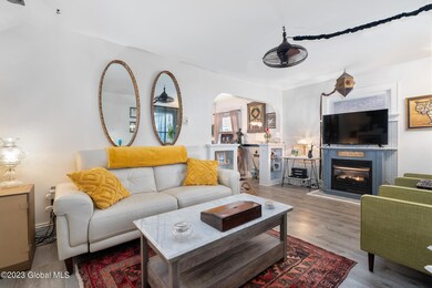 1230 Chrystler MLS