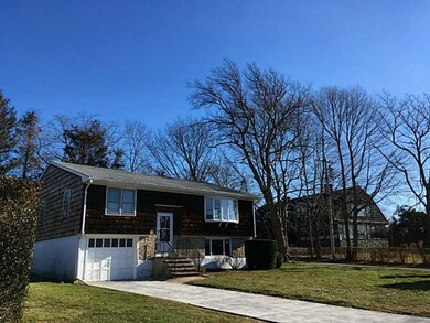 432 Wolcott Ave, Middletown, RI 02842 - photo 2