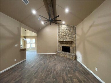 3303 Windcrest Dr, Granbury, TX 76049 - photo 3