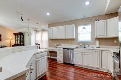 34 Gray Wolf Ln, Hendersonville, NC 28792 - photo 7