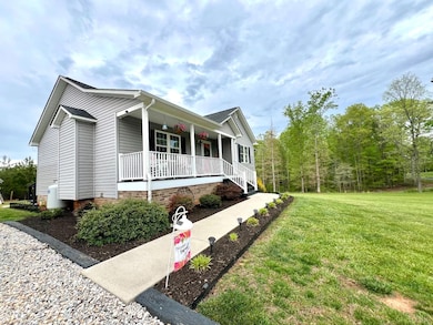 605 Beeks Ln, Spout Spring, VA 24593 - photo 4