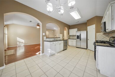 32414 Summer Park Ln, Conroe, TX 77385 - photo 7