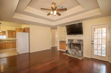 7_Living Room
