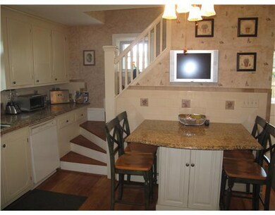 46 Versailles St, Cranston, RI 02920 - photo 6