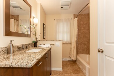 329 Tanoak Ln, Naperville, IL 60540 - photo 5